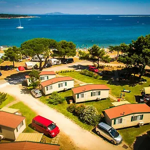 2* Park za odmor Arena Mobile Homes